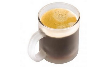 Szklany kubek do kawy o pojemności 300 ml.